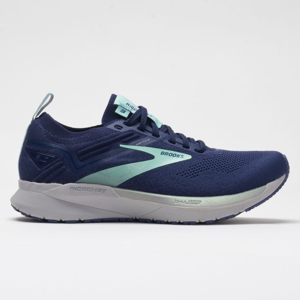 Women's Brooks Ricochet 3, Peacoat/Ribbon/Blue Tint, 7 B Medium