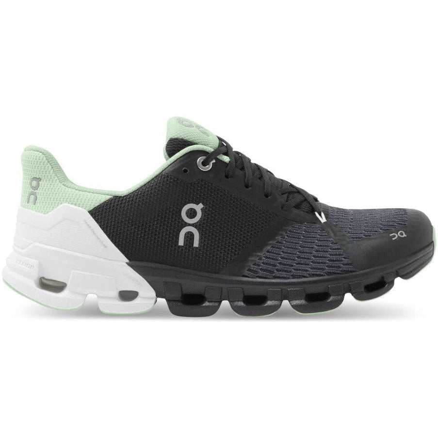 Women's On Cloudflyer, Black/White, 10 B Medium